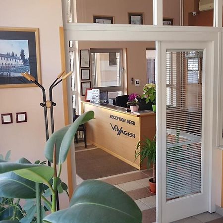 Voyager Bed & Breakfast Novi Sad Extérieur photo