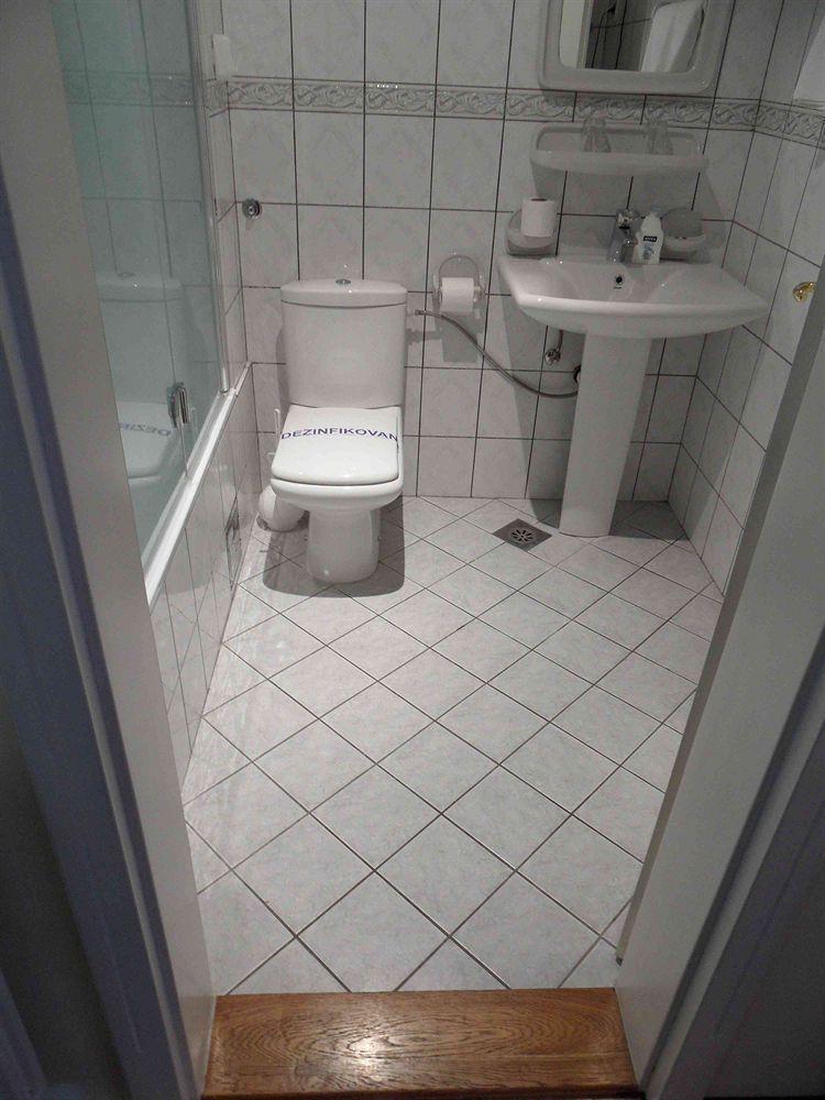 Voyager Bed & Breakfast Novi Sad Extérieur photo