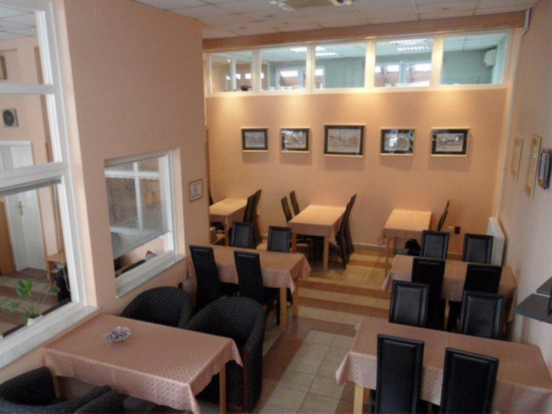 Voyager Bed & Breakfast Novi Sad Extérieur photo
