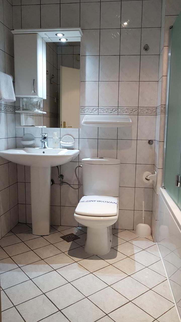 Voyager Bed & Breakfast Novi Sad Extérieur photo