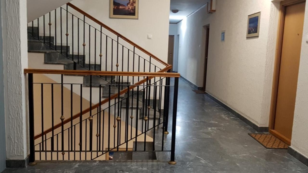 Voyager Bed & Breakfast Novi Sad Extérieur photo