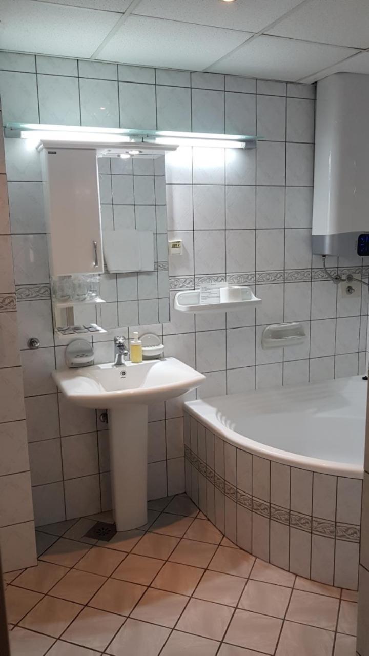 Voyager Bed & Breakfast Novi Sad Extérieur photo