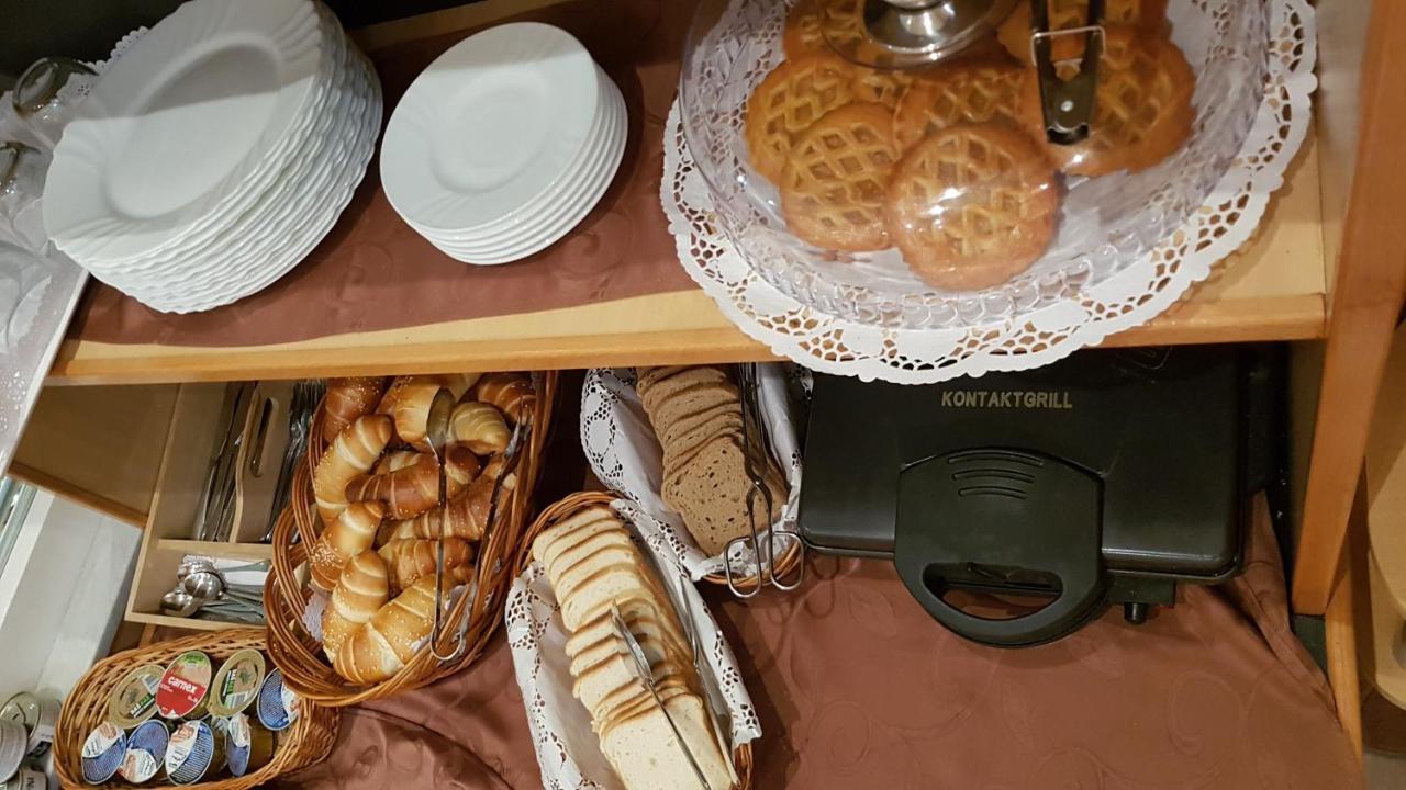Voyager Bed & Breakfast Novi Sad Extérieur photo